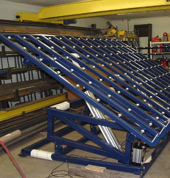 Pneumatic system for solar panel assembly